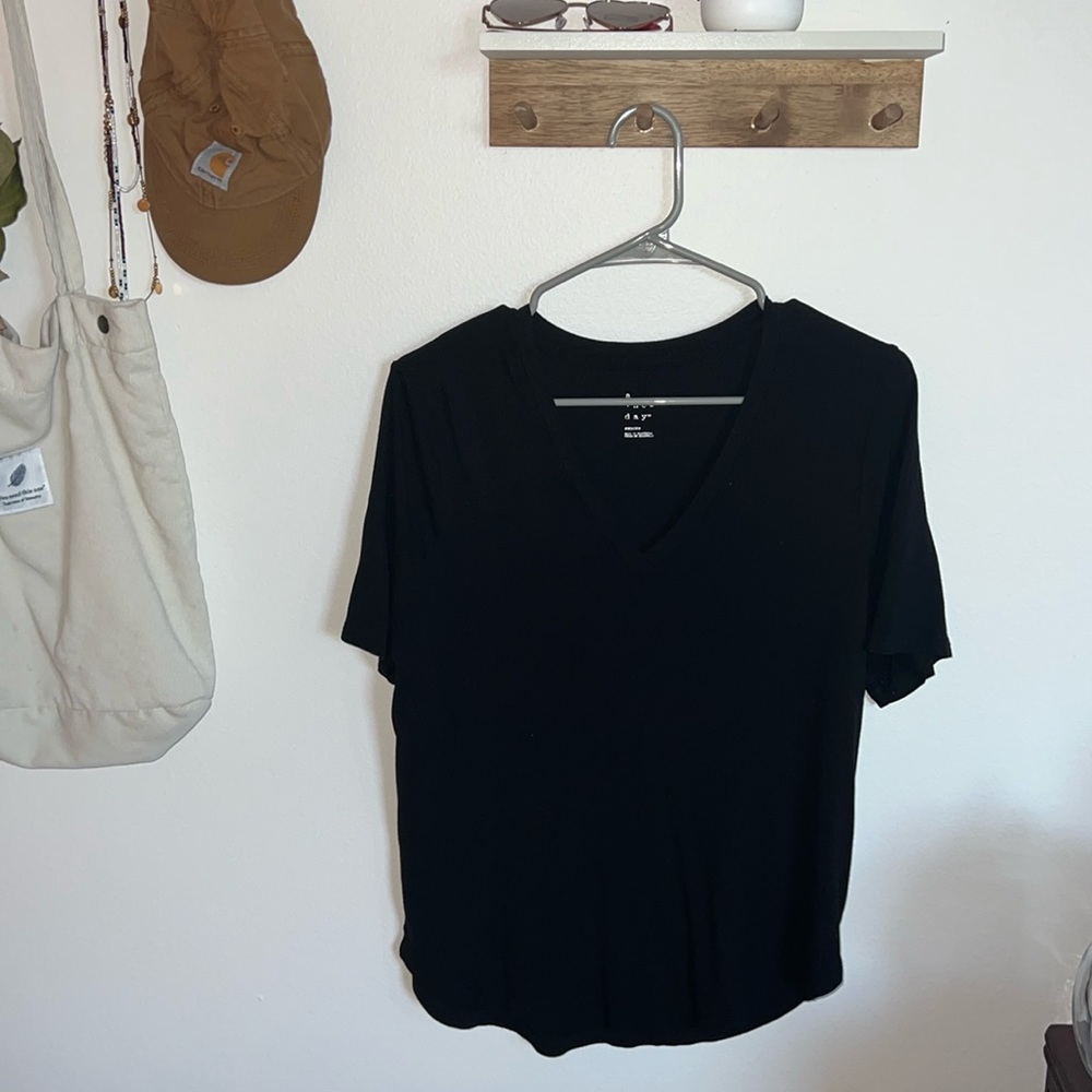 Black v neck T shirt